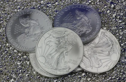 American Eagle Silbermünzen auf / aus Feinsilber
